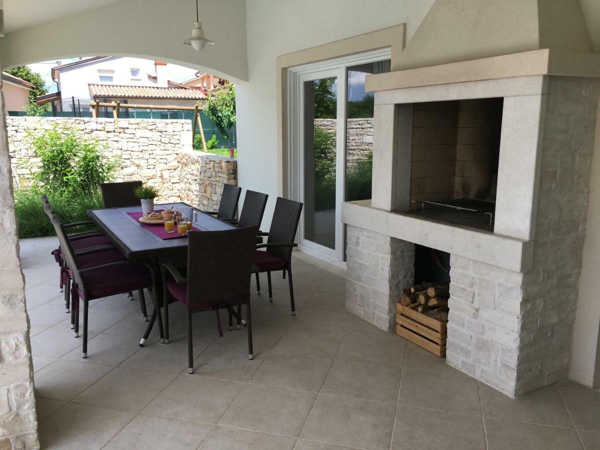 Ruzici  Villa Blanca With A Heated Private Pool מראה חיצוני תמונה