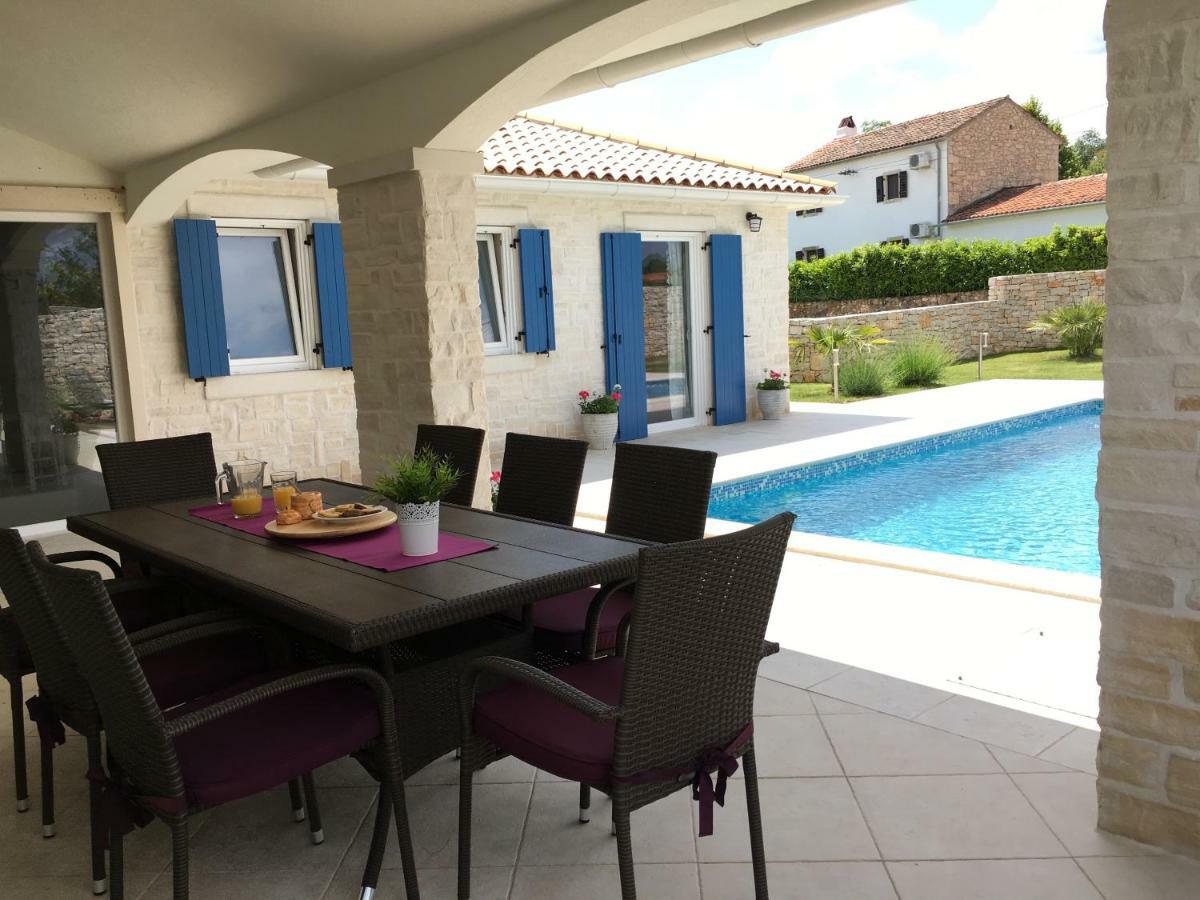 Ruzici  Villa Blanca With A Heated Private Pool מראה חיצוני תמונה